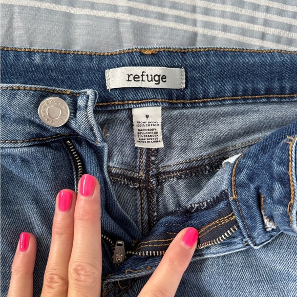 Refuge Blue Distressed Jean Shorts with Frayed Hem size 9 - Picture 2 of 3